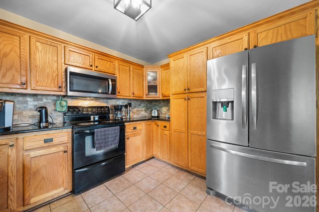 422 Ridge Creek Drive, Taylorsville, NC 28681