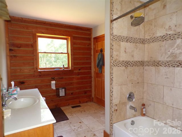 422 Ridge Creek Drive, Taylorsville, NC 28681