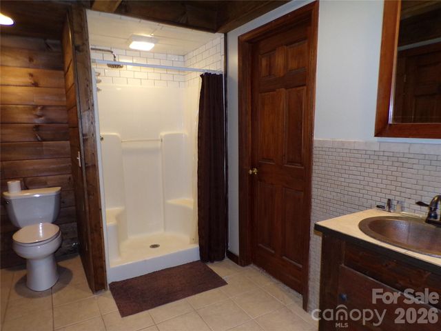 422 Ridge Creek Drive, Taylorsville, NC 28681