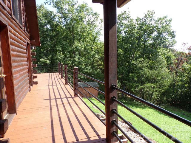 422 Ridge Creek Drive, Taylorsville, NC 28681