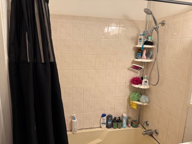 8936 Northshore Drive 104D, Des Plaines, IL 60016