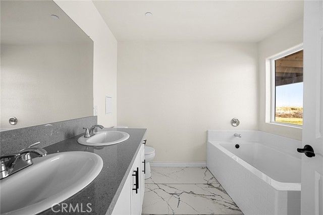 12275 Barbet, Phelan, CA 92371