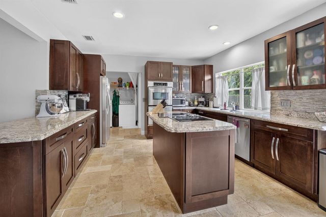3870 SABAL LAKES Road, Delray Beach, FL 33445