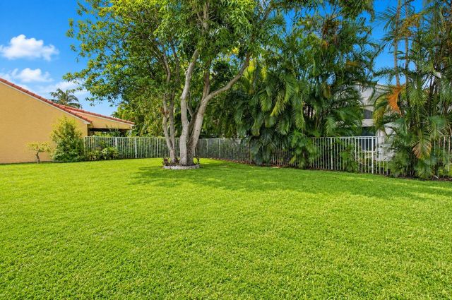 3870 SABAL LAKES Road, Delray Beach, FL 33445