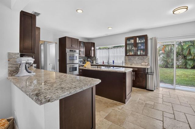 3870 SABAL LAKES Road, Delray Beach, FL 33445