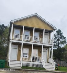 2109 Toulouse Street, B, Ocean Springs, MS 39564