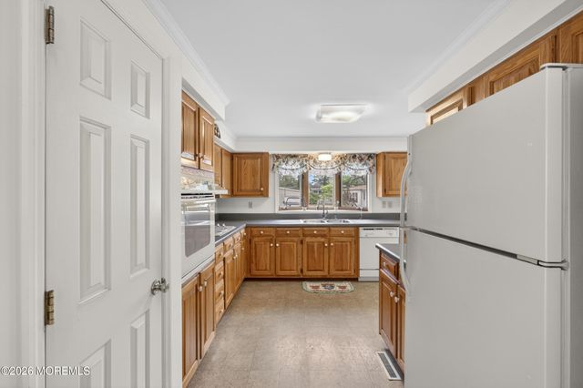 70 Pine Ridge Boulevard, Whiting, NJ 08759