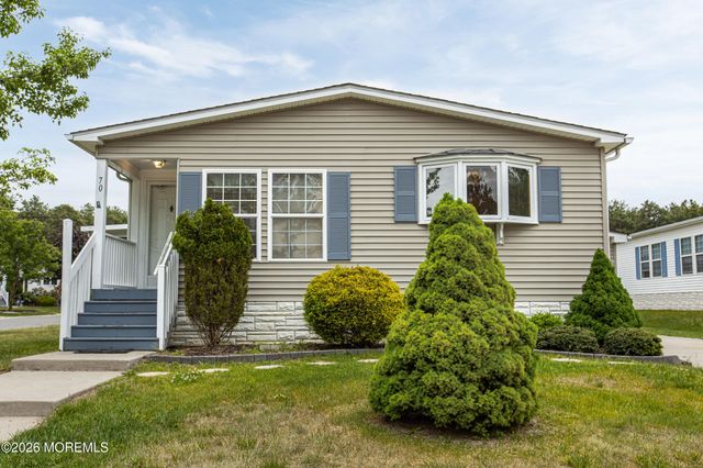 70 Pine Ridge Boulevard, Whiting, NJ 08759