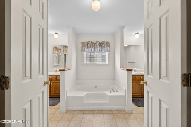 70 Pine Ridge Boulevard, Whiting, NJ 08759