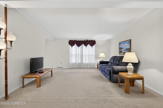 70 Pine Ridge Boulevard, Whiting, NJ 08759