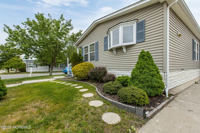 70 Pine Ridge Boulevard, Whiting, NJ 08759