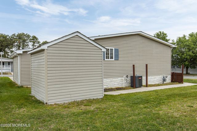 70 Pine Ridge Boulevard, Whiting, NJ 08759