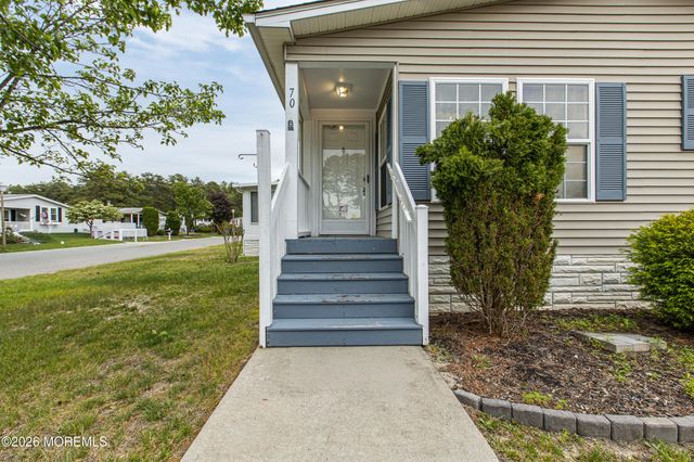 70 Pine Ridge Boulevard, Whiting, NJ 08759
