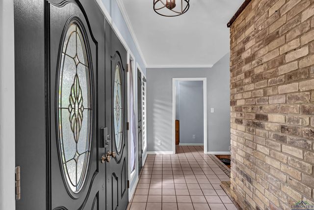 1318 Trailwood Lane, Longview, TX 75604