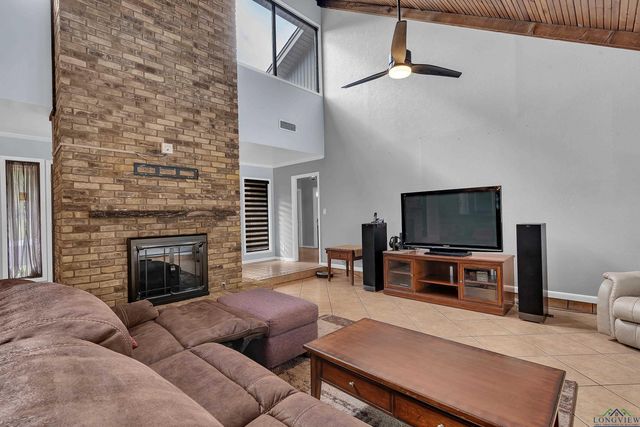 1318 Trailwood Lane, Longview, TX 75604