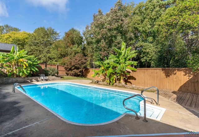 1318 Trailwood Lane, Longview, TX 75604