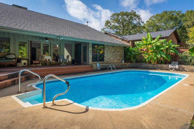 1318 Trailwood Lane, Longview, TX 75604