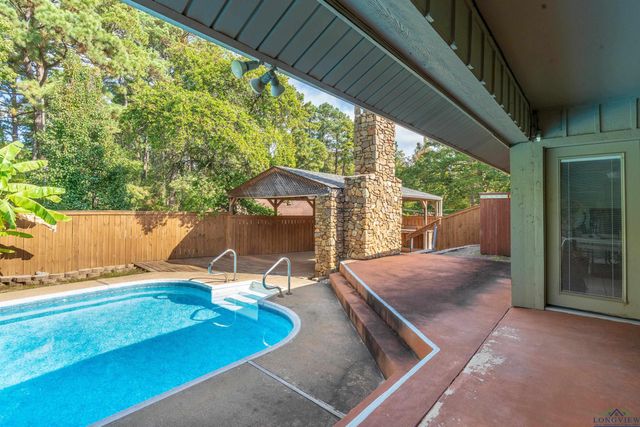 1318 Trailwood Lane, Longview, TX 75604