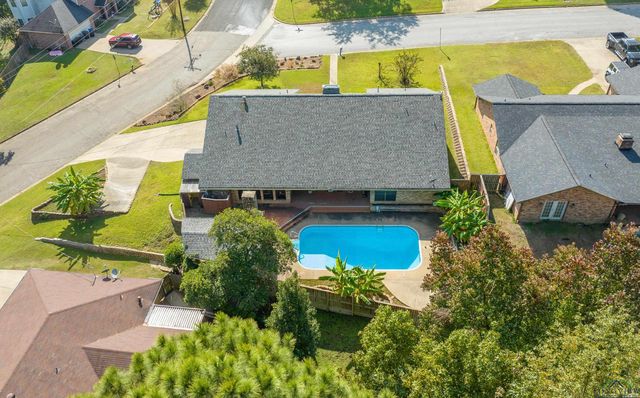 1318 Trailwood Lane, Longview, TX 75604