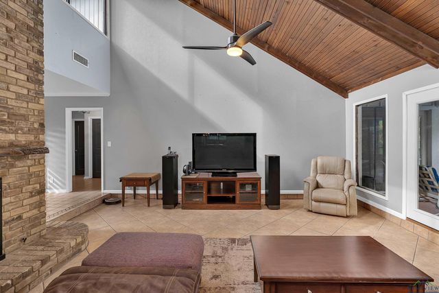 1318 Trailwood Lane, Longview, TX 75604