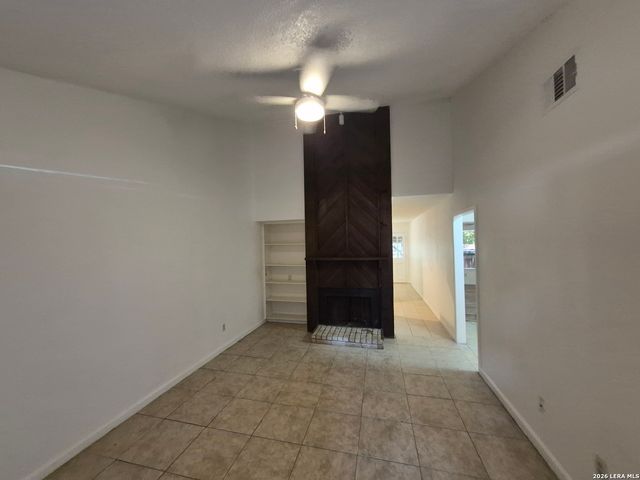 13136 LOS ESPANADA ST, San Antonio, TX 78233