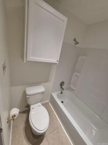 13136 LOS ESPANADA ST, San Antonio, TX 78233