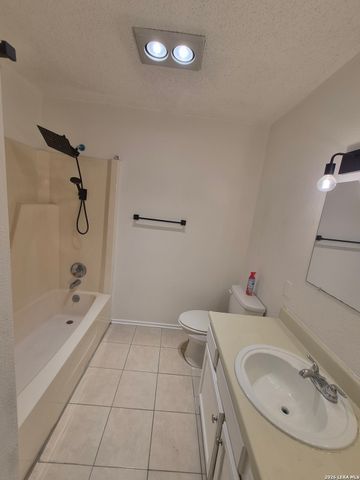 13136 LOS ESPANADA ST, San Antonio, TX 78233