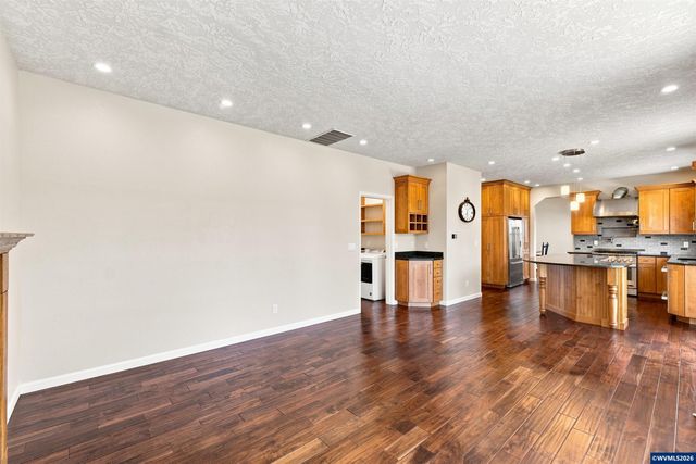 379 Hazelbrook Dr N, Keizer, OR 97303
