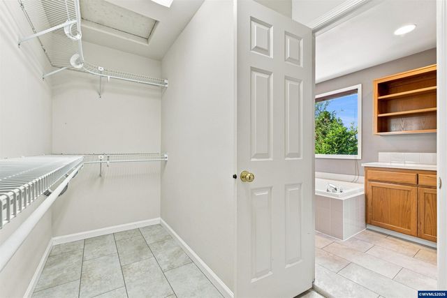 379 Hazelbrook Dr N, Keizer, OR 97303