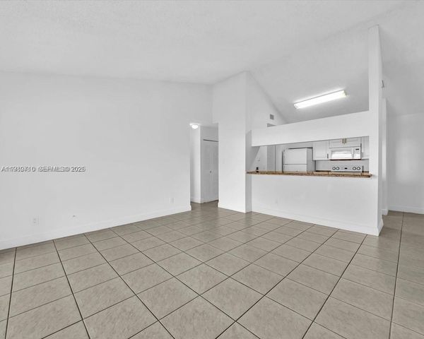 15770 SW 106th Terrace 303, Miami, FL 33196