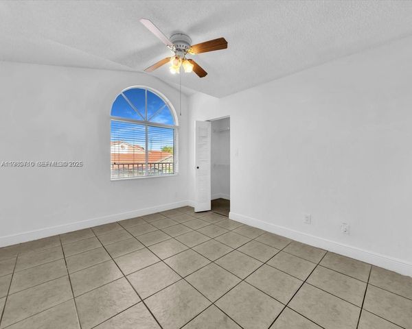 15770 SW 106th Terrace 303, Miami, FL 33196