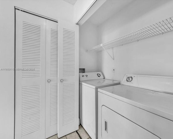 15770 SW 106th Terrace 303, Miami, FL 33196