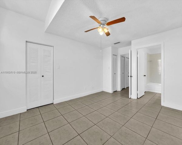 15770 SW 106th Terrace 303, Miami, FL 33196
