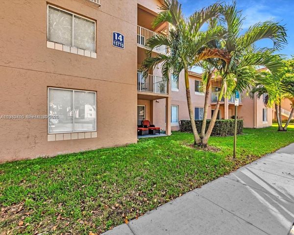15770 SW 106th Terrace 303, Miami, FL 33196