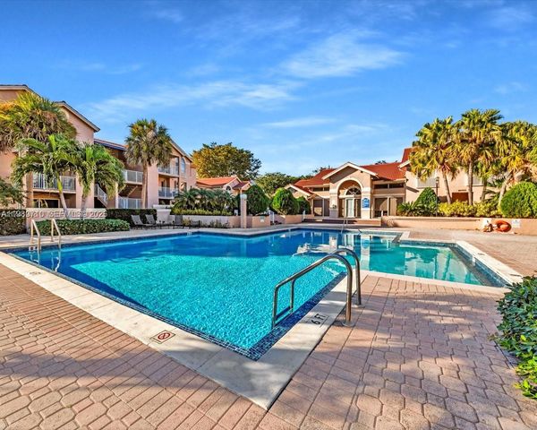 15770 SW 106th Terrace 303, Miami, FL 33196