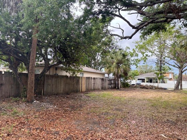 2500 LANGDON AVENUE S, St Petersburg, FL 33712