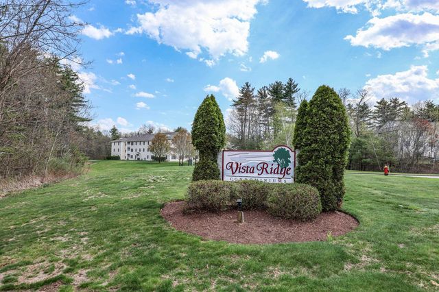 18 Crestview Cir Unit 207, Londonderry, NH 03053