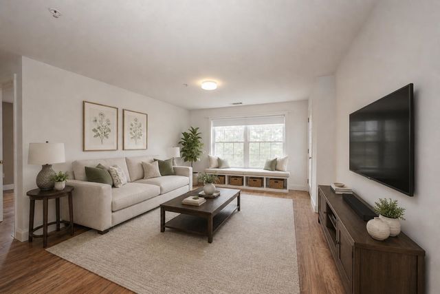 18 Crestview Cir Unit 207, Londonderry, NH 03053