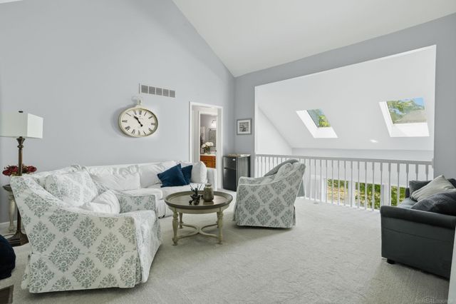565 Lakes Edge Drive, Oxford, MI 48371