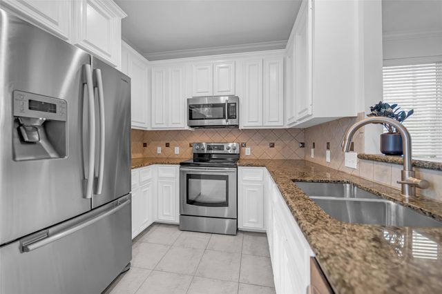 2627 W Dallas Street, Houston, TX 77019