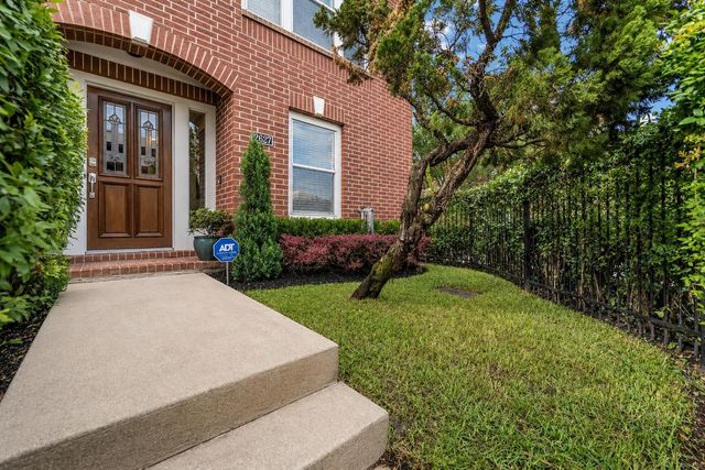 2627 W Dallas Street, Houston, TX 77019