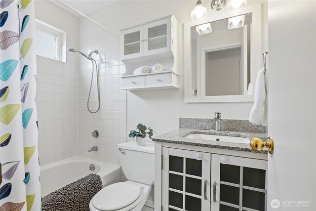12018 NE 136th Place, Kirkland, WA 98034