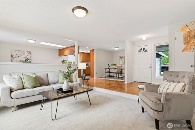 12018 NE 136th Place, Kirkland, WA 98034