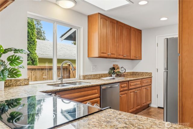 12018 NE 136th Place, Kirkland, WA 98034