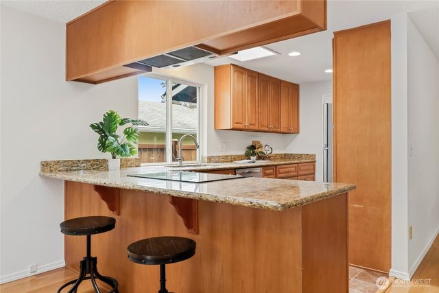 12018 NE 136th Place, Kirkland, WA 98034