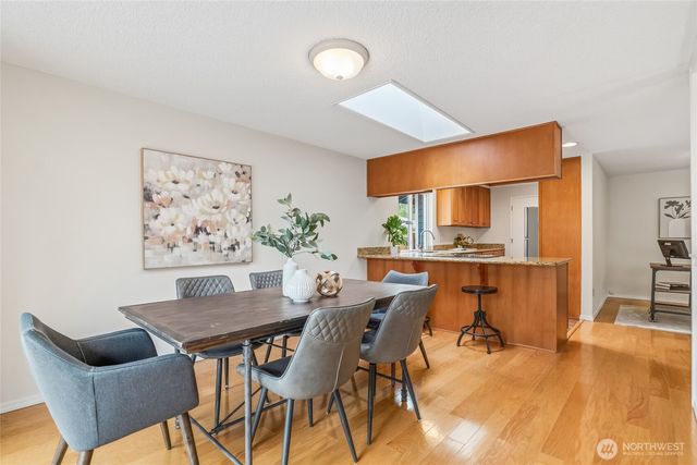12018 NE 136th Place, Kirkland, WA 98034