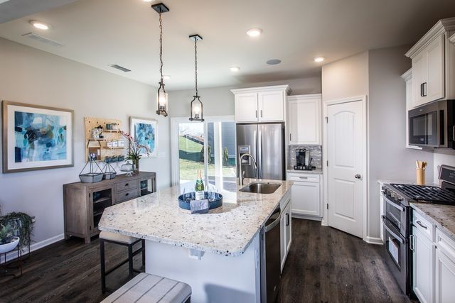 1226 Wallace Way, Hermitage, TN 37076