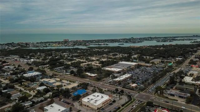 11485 OAKHURST ROAD -211, Largo, FL 33774