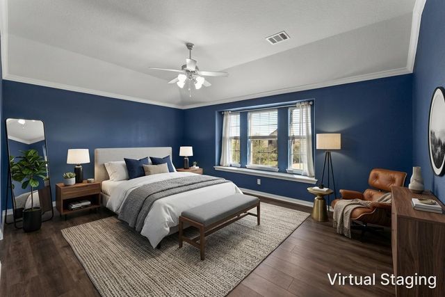 512 Forest Village Circle, La Marque, TX 77568