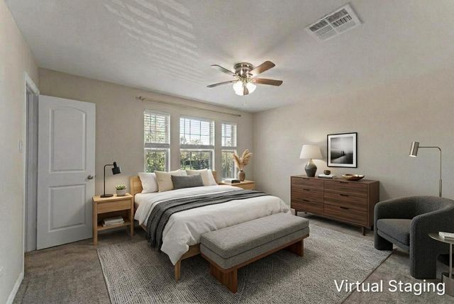 512 Forest Village Circle, La Marque, TX 77568